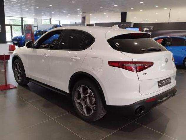 Alfa Romeo Stelvio 2.2 Turbo Diesel 210cv, allestimento Veloce