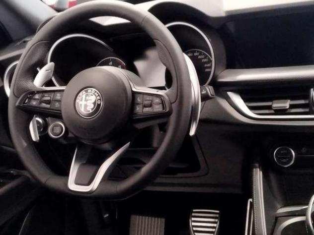 Alfa Romeo Stelvio 2.2 Turbo Diesel 210cv, allestimento Veloce