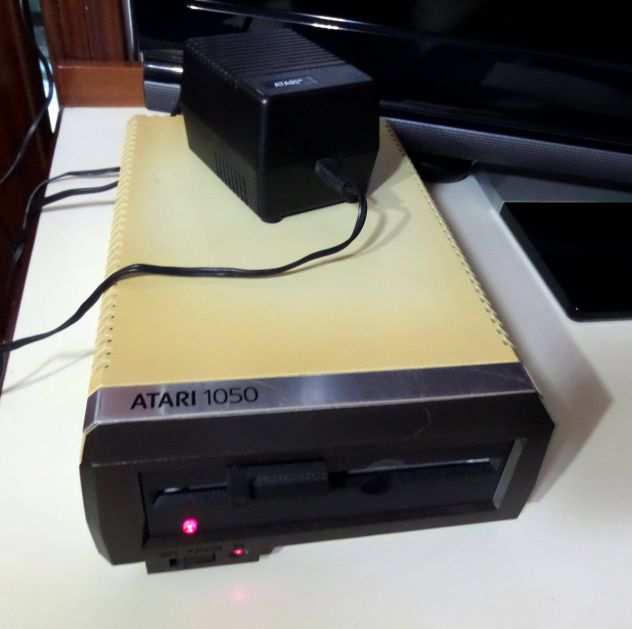 Alimentatore Atari mod. FW6699 (per lettore floppy 1020 - 1050) funzionante