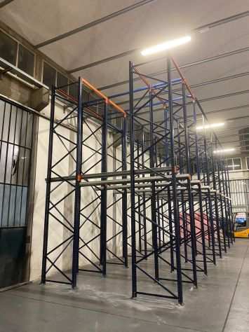 Allestimento magazzino