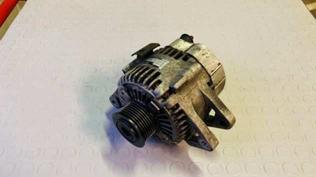 Alternatore Hyundai Santa Fe 2.0CRDI del 2004 (37300-4A300)