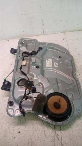 ALZACRISTALLO PORTA ANT. DX. USATO DAL 2005 AL 2010 VOLKSWAGEN POLO laquoVraquo (2006) 6Q4837756-1