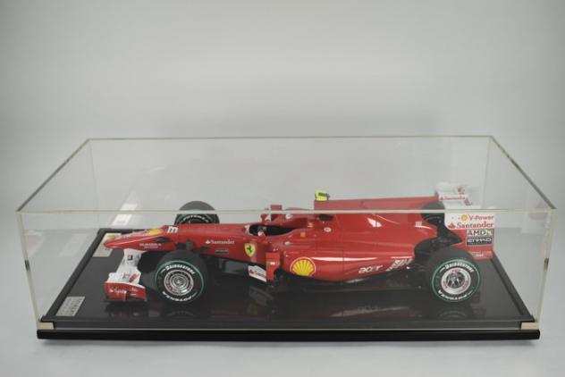Amalgam 18 - Modellino di auto da corsa (1) - Ferrari F10 - Il pilota Fernando Alonso