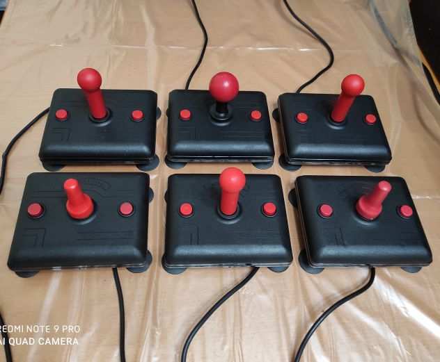 Amiga Commodore Joystick Nuovi