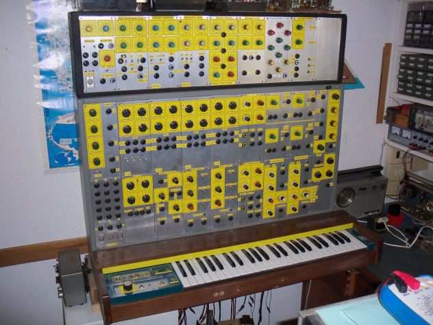 amplificatori artigianali dual mono--sintetizzatore monofonico analogico