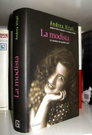 Andrea Vitali - La modista - Un romanzo con guardia e ladri