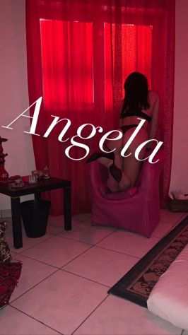 ANGELA NEW ENTRY PER UN FANTASTICO MASSAGGIO SENSUALE A CORPO NUDO 50euro