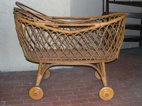 ANTICA CULLA LETTINO VIMINI MIDOLLINO E LEGNO, fine 800