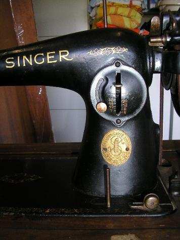 Antica macchina da cucire Singer