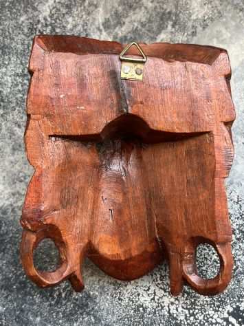 Antica maschera orientale
