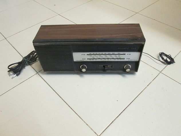 antica radio (55-H)