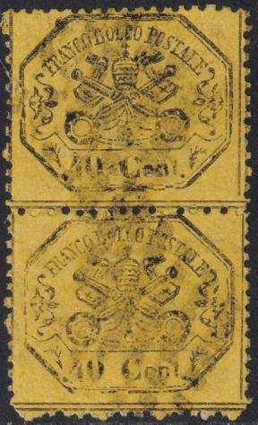Antichi Stati italiani - Stato Pontificio - III Em. 40 c. giallo paglia coppia verticale Con e Senza Punto Sass 29f29fn centrata usata