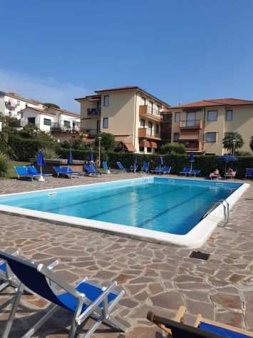 Appartamento ad Andora con piscina e posto auto a pochi passi dal mare