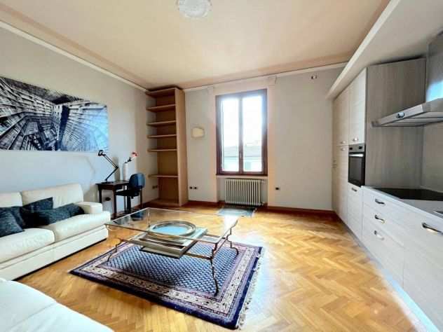 Appartamento con 2 stanze a Firenze  599 