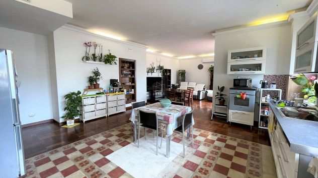 Appartamento con terrazzo in vendita a Scala Greca