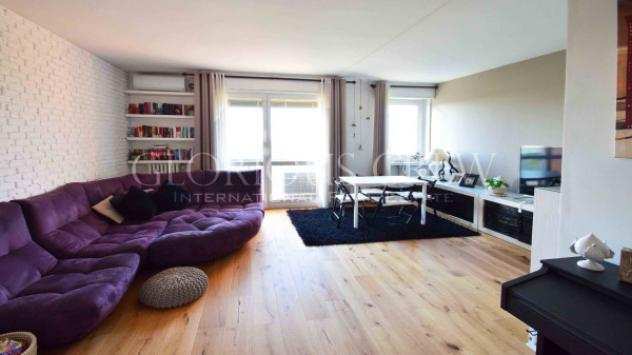 Appartamento di 100 msup2 con 3 locali in affitto a Milano