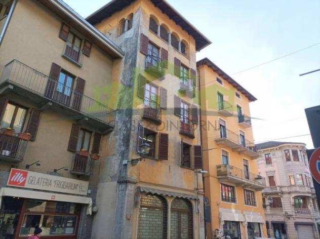 Appartamento di 100 msup2 con 5 locali in vendita a Varallo