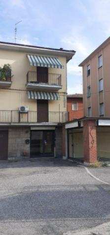 Appartamento di 102 msup2 con 4 locali e box auto in vendita a Valsamoggia