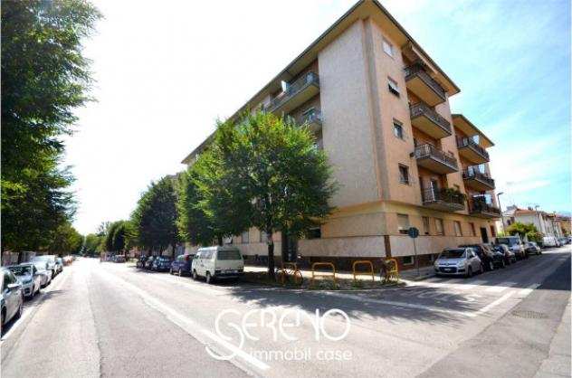 Appartamento di 105 msup2 con 4 locali in vendita a Cuneo
