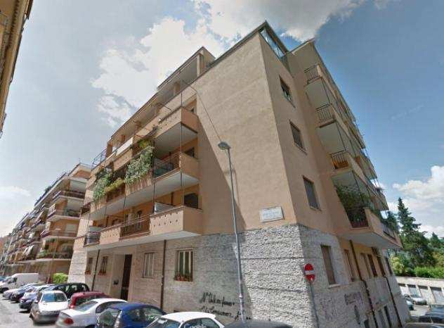 Appartamento di 110 msup2 con 3 locali in vendita a Roma