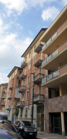 Appartamento di 110 msup2 con 5 locali in affitto a Torino