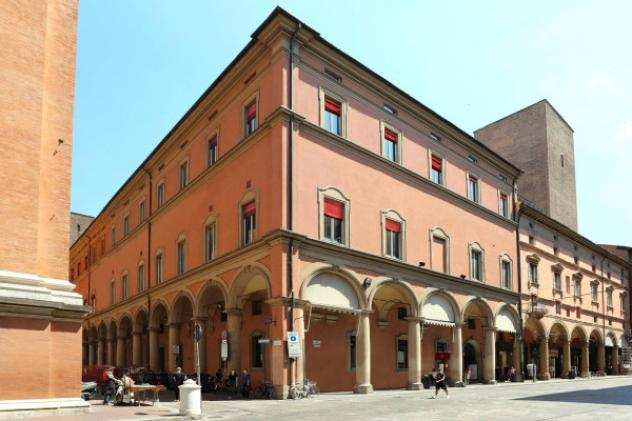 Appartamento di 115 msup2 con 3 locali in vendita a Bologna