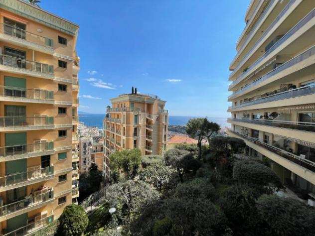 Appartamento di 115 msup2 con 3 locali in vendita a Monaco