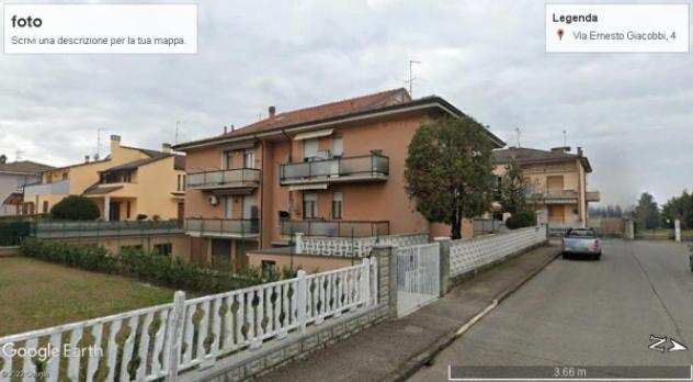 Appartamento di 119 msup2 con 4 locali e box auto in vendita a Piacenza