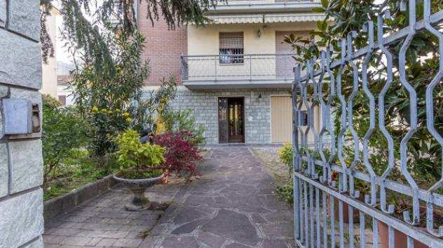 Appartamento di 120 msup2 con 5 locali in affitto a Modena