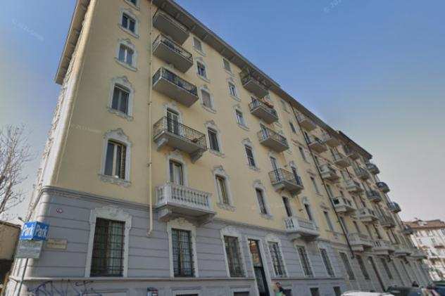 Appartamento di 120 msup2 con 5 locali in affitto a Torino