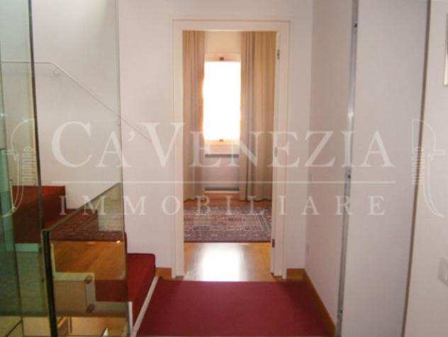 Appartamento di 130 msup2 con 4 locali in vendita a Venezia