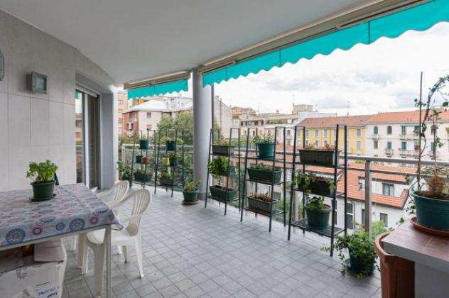Appartamento di 131 msup2 con 4 locali in vendita a Milano
