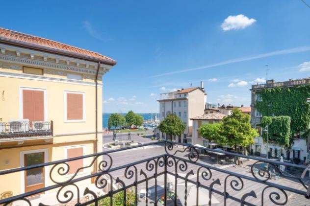 Appartamento di 133 msup2 con 4 locali in vendita a Desenzano del Garda