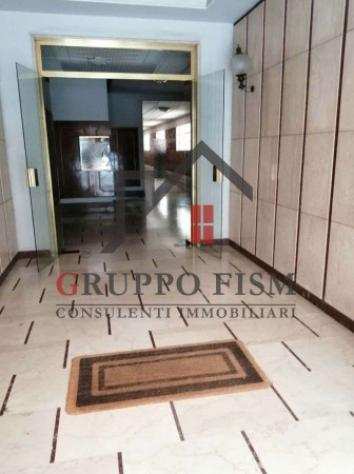 Appartamento di 138 msup2 con piugrave di 5 locali in vendita a Roma