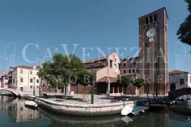 Appartamento di 140 msup2 con 4 locali in vendita a Venezia