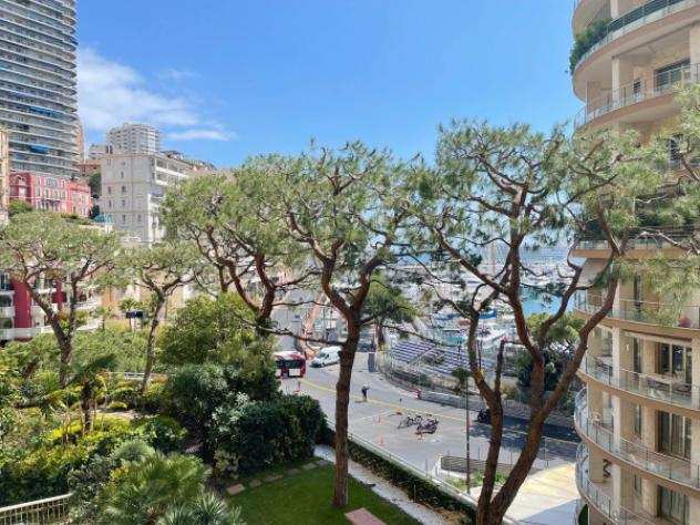 Appartamento di 142 msup2 con 3 locali in vendita a Monaco