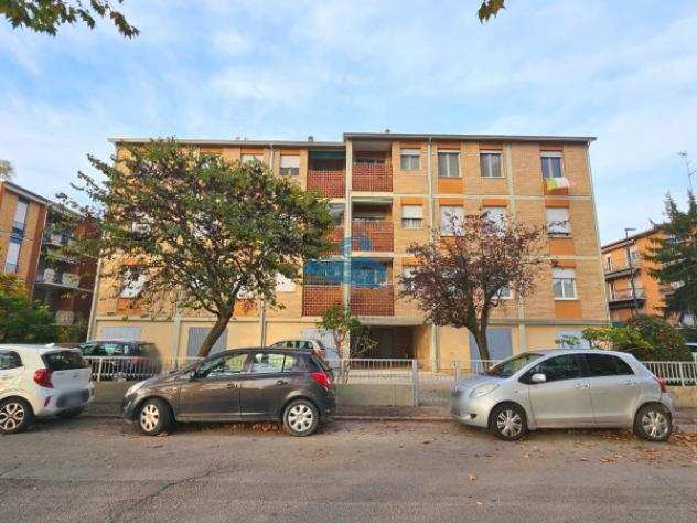 Appartamento di 142 msup2 con 5 locali e box auto in vendita a Ravenna