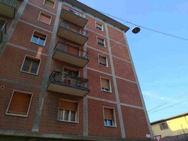 Appartamento di 142 msup2 con piugrave di 5 locali in vendita a Bologna