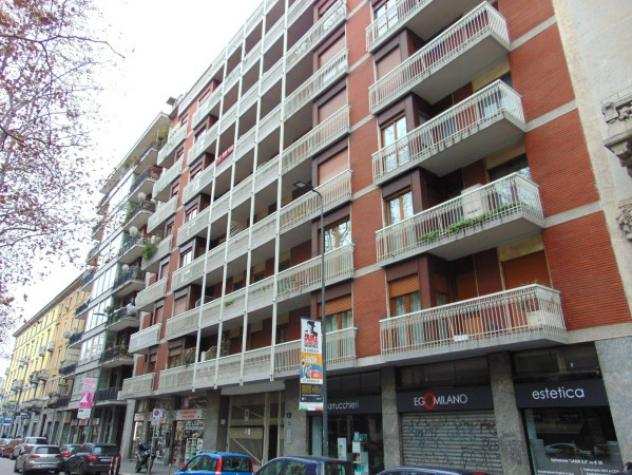 Appartamento di 150 msup2 con 4 locali in affitto a Milano
