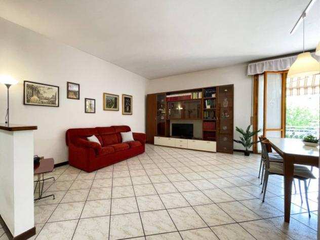 Appartamento di 150 msup2 con 4 locali in affitto a Modena