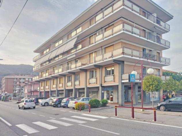 Appartamento di 155 msup2 con 4 locali e box auto in vendita a San Maurizio dOpaglio