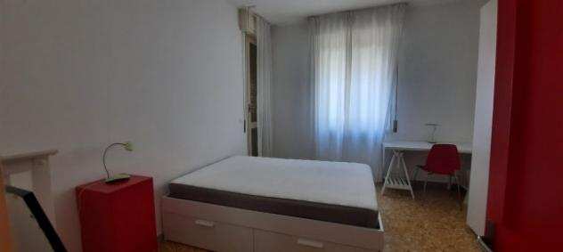 Appartamento di 16 msup2 con 5 locali in affitto a Reggio Emilia