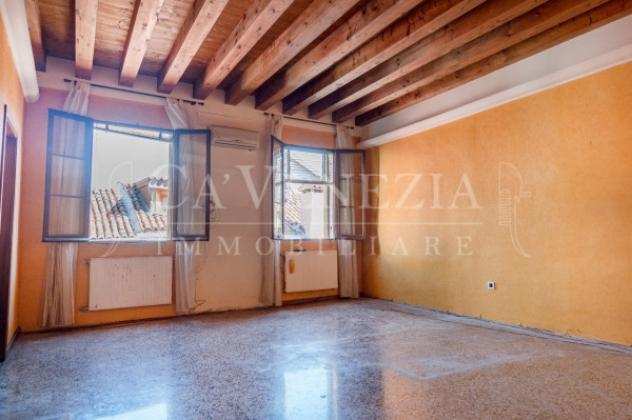Appartamento di 160 msup2 con 4 locali in vendita a Venezia