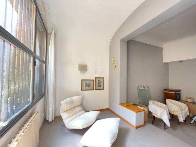 Appartamento di 160 msup2 con piugrave di 5 locali in vendita a Bologna