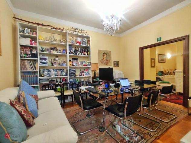 Appartamento di 160mq in Piazza Carlo Goldoni a Firenze