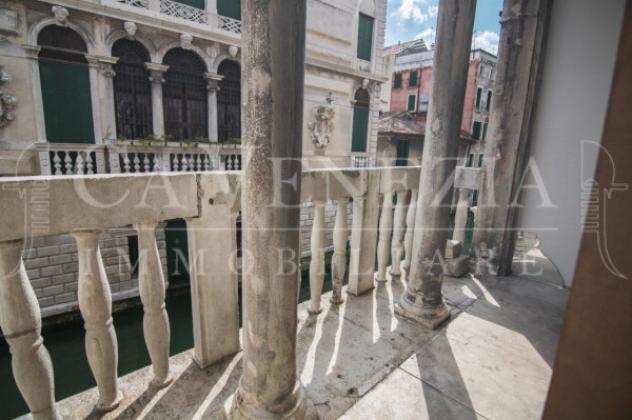 Appartamento di 173 msup2 con 4 locali in vendita a Venezia