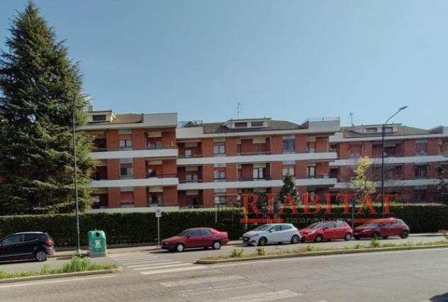 Appartamento di 196 msup2 con piugrave di 5 locali e box auto in vendita a Asti