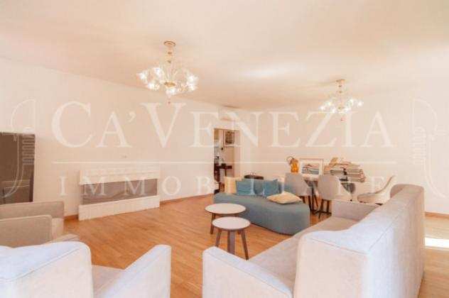 Appartamento di 267 msup2 con 5 locali in vendita a Venezia