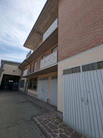 Appartamento di 300 msup2 con 5 locali in vendita a Castelfranco Emilia