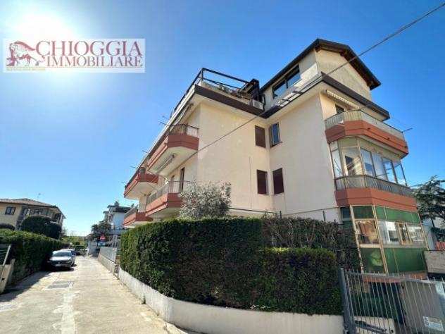 Appartamento di 40 msup2 con 2 locali e box auto in vendita a Chioggia